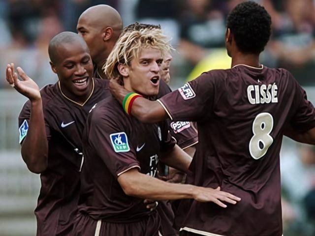 德尚培养出来的法甲助攻王，却跟齐达内水火不容，不受法国队重用